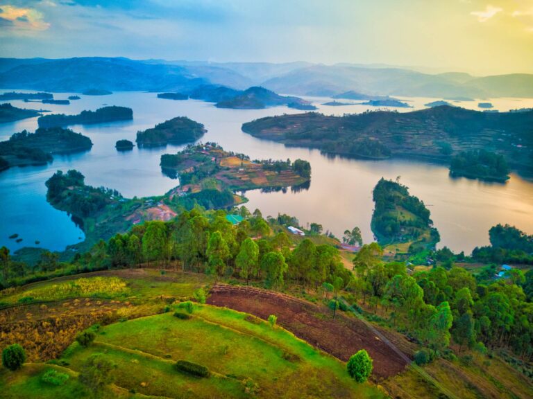 three-days-lake-bunyonyi